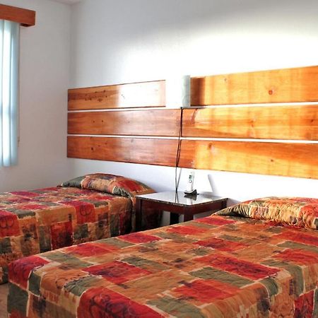 Mai'Ana Airport Plaza Lejlighedshotel Tamuning Eksteriør billede